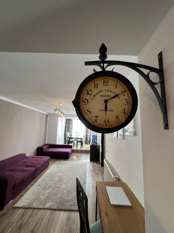 Nordic Sunny Apartment Сучава Екстер'єр фото